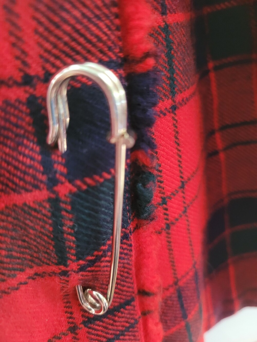 VTG Mosbrook XS Wool Tartan Red Plaid Skirt Leather Buckle Hook - Picture 8 of 11